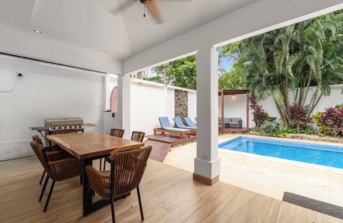 Playa Grande Villa | Walk to the Beach | Playa Grande Oasis | Sleeps 10