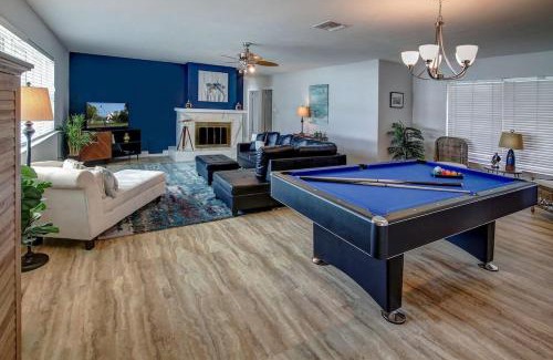 Santa Barbara Estates House | Walk To The Beach In Our Home W Spa & Billiards