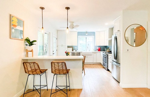 Leucadia House | Walk to the beach or relax and grill outdoors in the amazing yard!