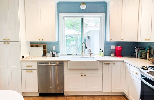 Leucadia House | Walk to the beach or relax and grill outdoors in the amazing yard!