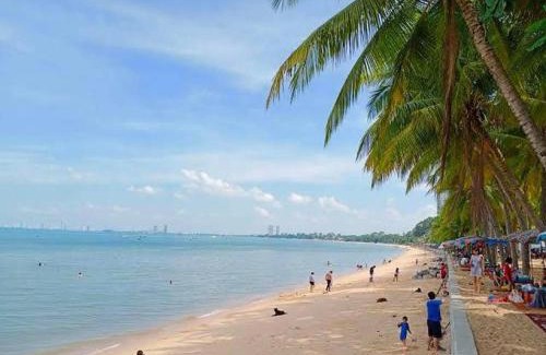 Bang Sare Villa | Walk To The Beach Pool Villa Bangsaray