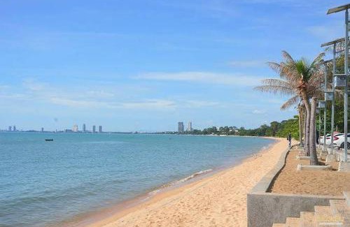 Bang Sare Villa | Walk To The Beach Pool Villa Bangsaray