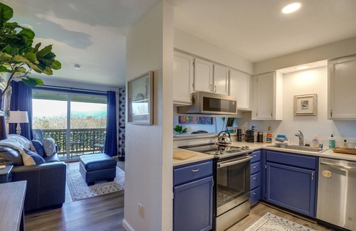 Ocean Shores Condo | Walk to the Beach: Ocean Shores Condo!