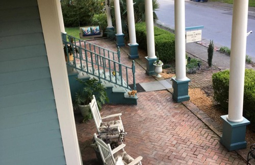 Washington Condo | Walk to the Downtown Harbor District and scenic watefront