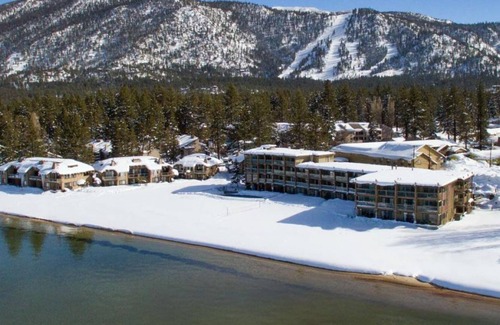 South Lake Tahoe House | Walk to the Shops! Beach Access + Free Parking