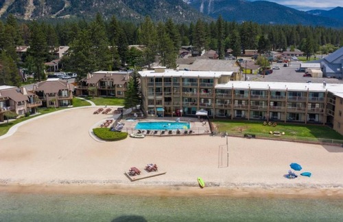 South Lake Tahoe House | Walk to the Shops! Beach Access + Free Parking