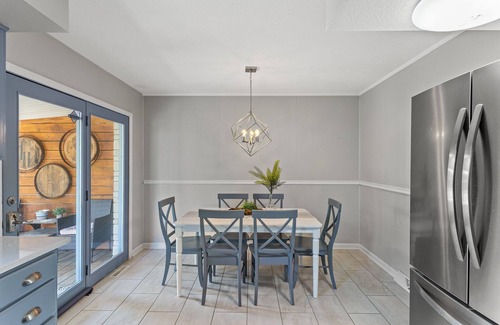 Lexington House | Walk to the Summit and minutes from the Lexington Airport and Keenland!