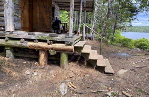 Beddington Cabin | Walk to this secluded lakeside cabin in downeast Maine