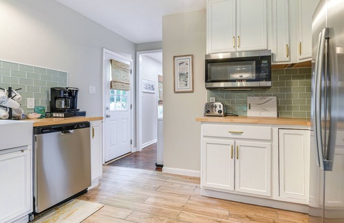 North East House | Walk to Town & River: Charming Home in North East!
