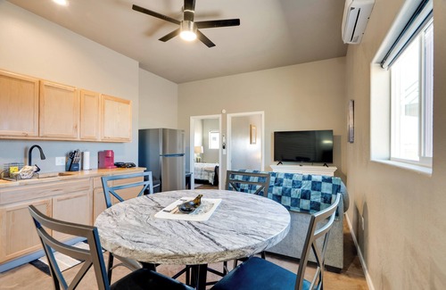 Elgin House | Walk to Wineries: Elgin Wine Country Retreat!