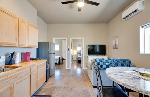 Elgin House | Walk to Wineries: Elgin Wine Country Retreat!