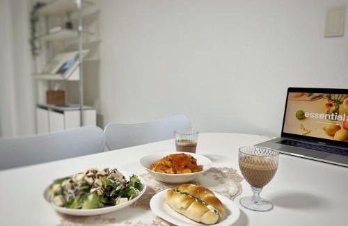Yeongdeungpo-gu Apartment | Walk to Yeouido Line 1 5 station Singil Station 7 minutes Two rooms Netflix