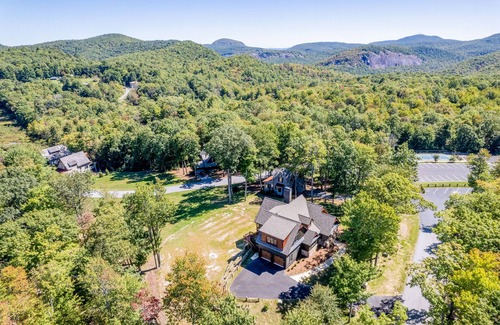 Glenville Apartment | Walk-up apartment with resort amenities: firepit, sports courts & hiking