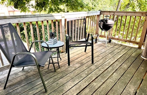 Ohio City Apartment | Walk Westside Market, Ohio City, 2 mi to downtown!