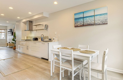 Downtown Baltimore House | Walkable Baltimore Rowhouse w/Fenced-In Patio!