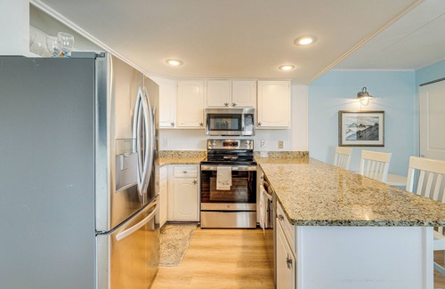 Midtown Ocean City Condo | Walkable Condo w/Water View in Ocean City!