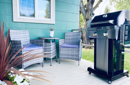 Renton House | Walkable Cozy Downtown Renton Home - No Cleaning Fee