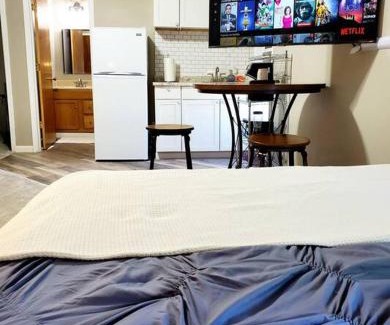 Columbus Apartment | Walkable Cozy Downtown Studio, FREE Bikes to use