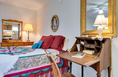 Delphi Apartment | Walkable Dtwn Delphi Studio in Historic Building!