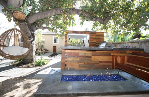 Golden Hill Apartment | Walkable to Downtown, NEW Jacuzzi, Fire pit, Outdoor Kitchen w Built in BBQ (F)