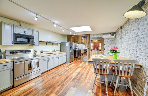 Wytheville House | Walkable Townhome: 'M on Main' in Wytheville
