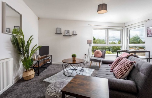 Kilmarnock Apartment | Walker Suite No60 - Donnini Apartments