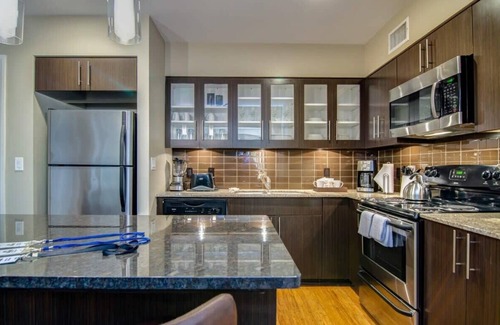 Downtown Memphis Apartment | Walkers Paradise & Stunning Eclectic Digs!