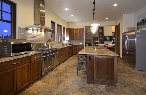 Mount Crested Butte House | Walking Deer/Ski-in Ski-out Luxury Home at the Base of Prospect Lift! Sleeps 14!