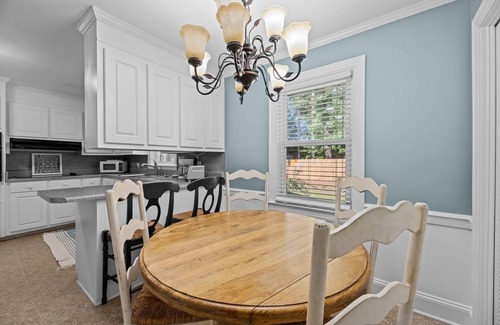 Greenville House | Walking Distance from the Stadium in Beautiful Greenville NC. Sleeps 8.