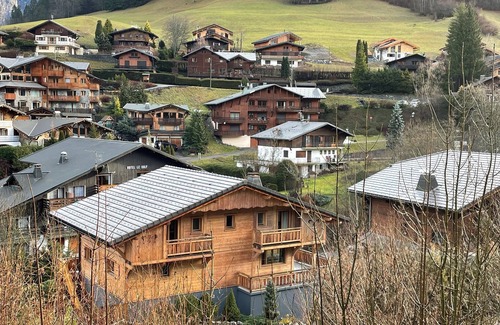 Morzine Apartment | Walking Distance of all Lifts/town for Summer and Winter Fun!
