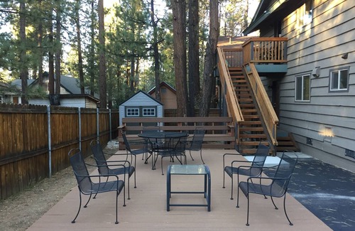 Summit Estates Cabin | Walking distance to Snow Summit Resort.