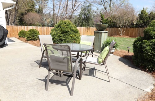 Winston - Salem House | Walking distance to Reynolda House and Gardens. Close to Wake Forest University