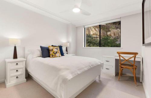 Pyrmont Apartment | Walking Distance to Darling Harbour