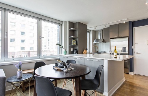 Ukrainian Village Apartment | Walking distance to Union Square, 10 minute walk to NYU, Doorman, Gym, Roofdeck