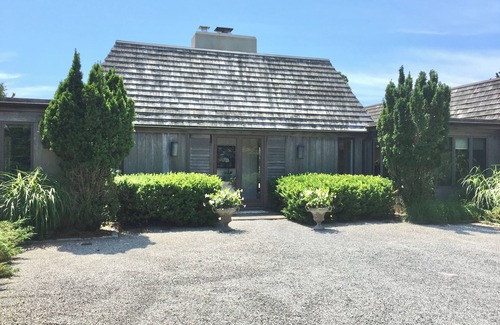 Sagaponack House | Walking Distance Town Line Beach - One Week Left - Last Week of August to LD