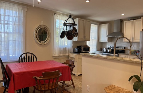 Providence Apartment | Walking to Brown,RISD, downtown, East Side