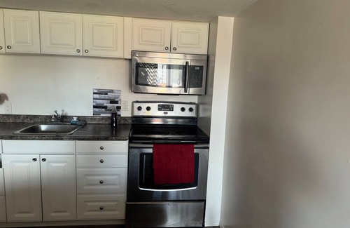 Calgary Apartment | Walkout Unique Basement Suite nClose to Airport,1 bus to Downtown, Universities