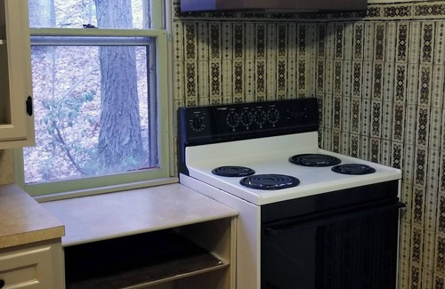 Hawley Cabin | WALLENPAUPACK LAKEFRONT CABIN, AMAZING SUNSETS, SEASONAL DOCK, PRIVATE SETTING