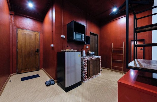 Bang Na Hotel | Wander Wonder 8Ww