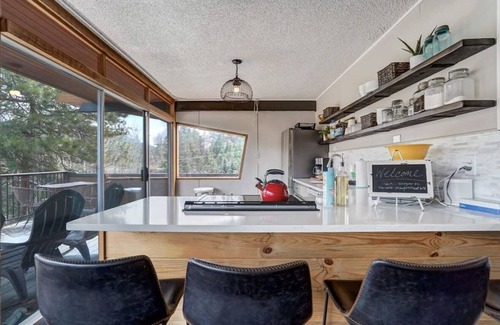 Cascade-Chipita Park Cabin | Wandlerlust Lookout | Breathtaking Views! Mtn Stay