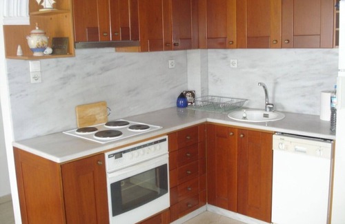Oropos Apartment | Want to get away with your family/friends/pet/self while staying by the beach?