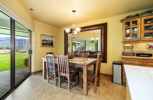 Wapato Point Condo | Wapato Point Halmalka Condo 502-B 2 Bed 2 Bath Sleeps 5-6, Close to Outdoor Pool