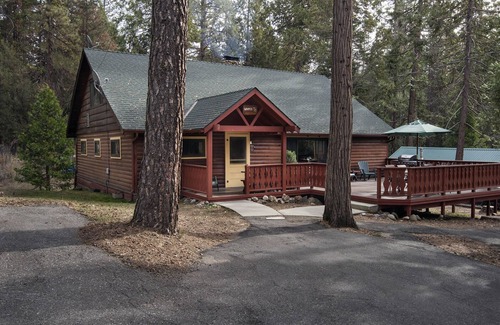 North Wawona Cabin | Wapiti (37), A large, well-equipped mountain home inside Yosemite National Park