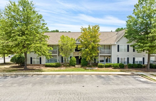 Auburn Condo | War Eagle South-1.5 to Stadium, pool and shops