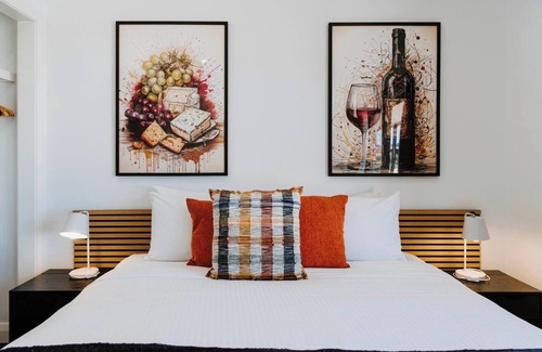 Central Mudgee House | Waratah Suite Experience Cosy Country Charm