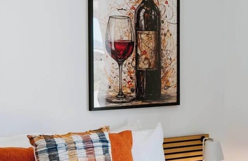 Central Mudgee House | Waratah Suite Experience Cosy Country Charm