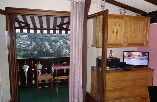 Saint-Gervais-les-Bains Apartment | WARM AND COSY STUDIO - St GERVAIS MT BLANC (74) - SWIMMINGPOOL in summer -