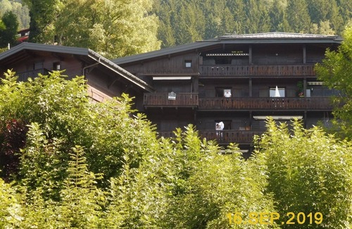 Saint-Gervais-les-Bains Apartment | WARM AND COSY STUDIO - St GERVAIS MT BLANC (74) - SWIMMINGPOOL in summer -