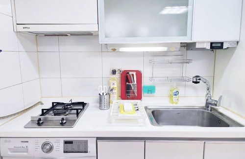 Yeoksam Apartment | "Warm and cozy rooms locatead in Gangnam- Suitable for relaxation and travel!"