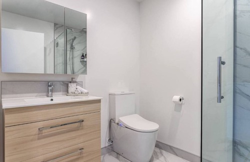 Henderson House | Warm and Inviting 2 Bedroom Home